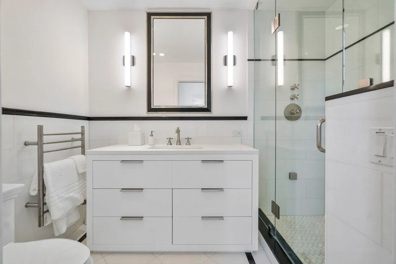Library/Bedroom En Suite