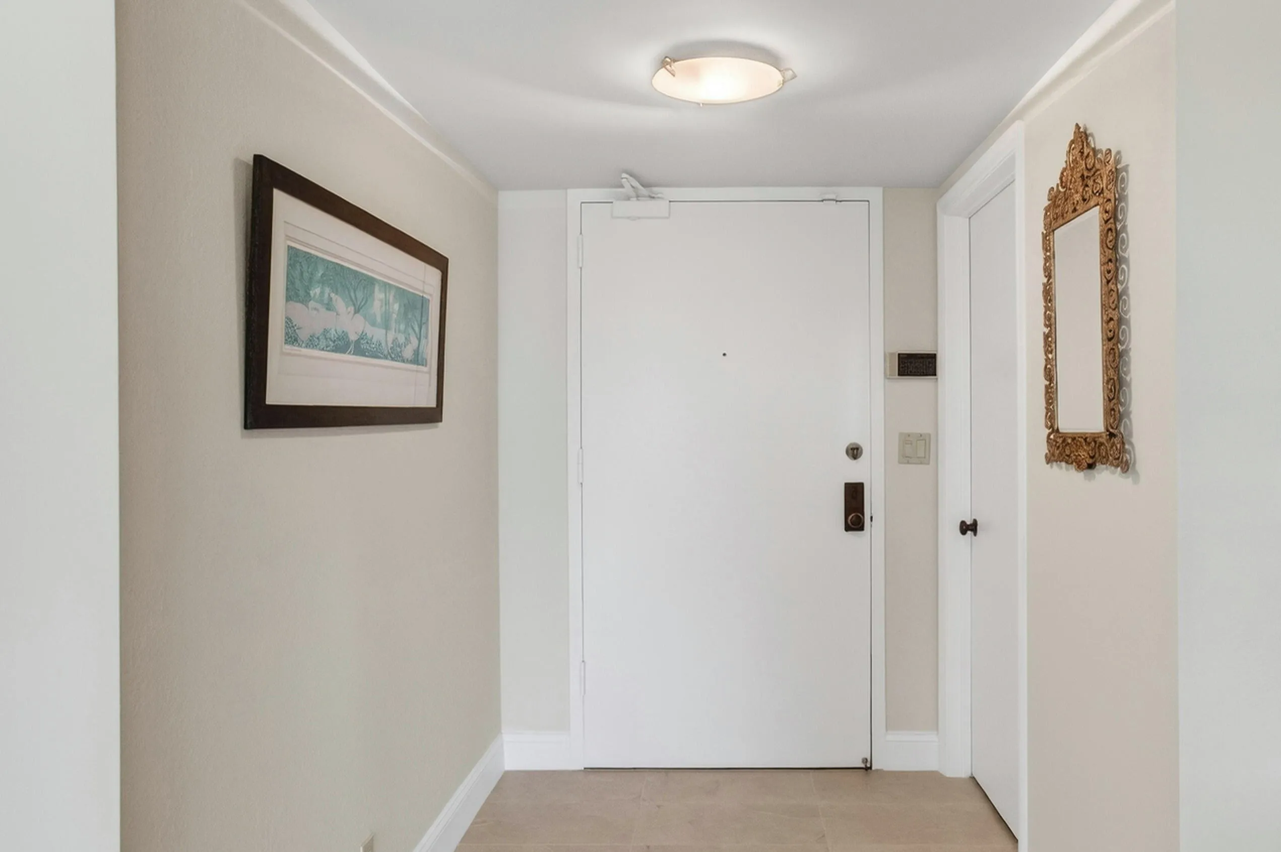 6 - Foyer
