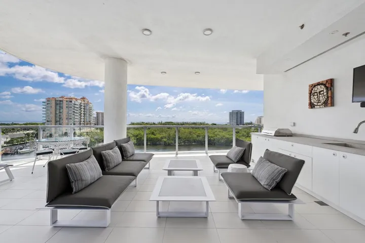 Summer Kitchen & Outdoor Living