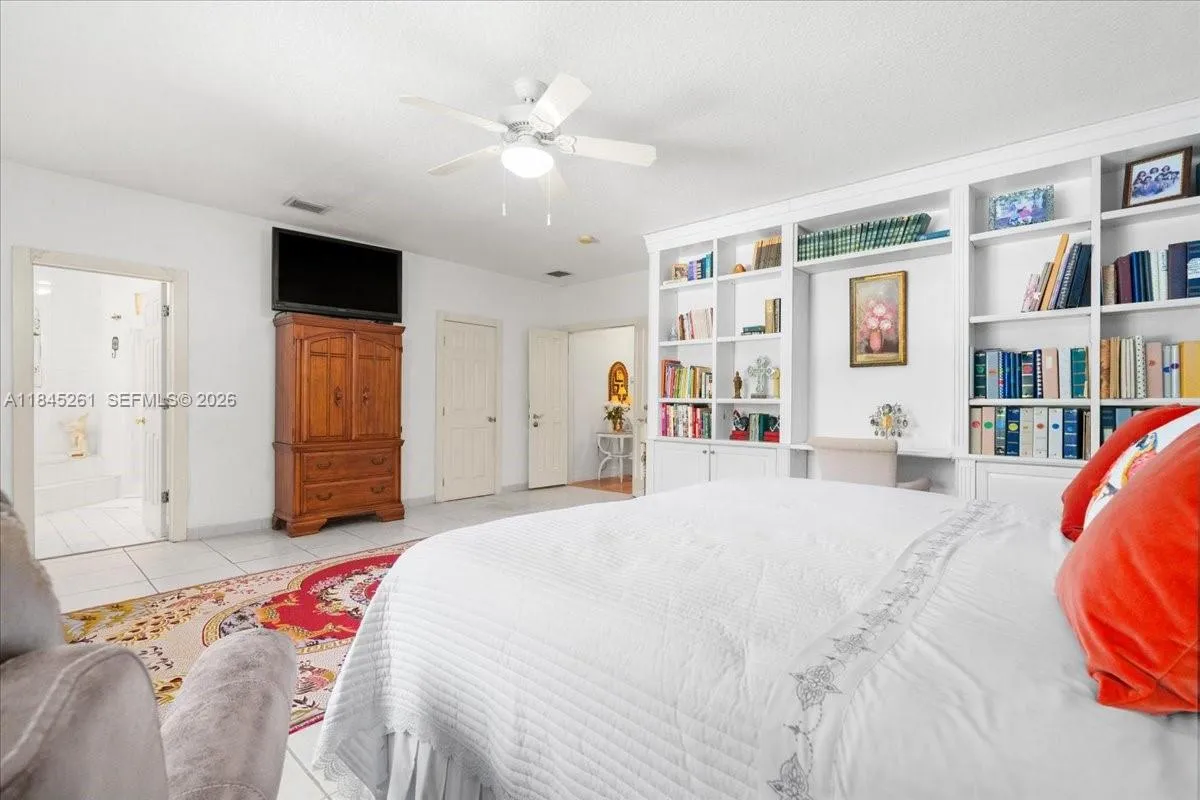 Property photo 35