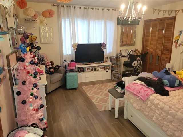 2 Bedroom