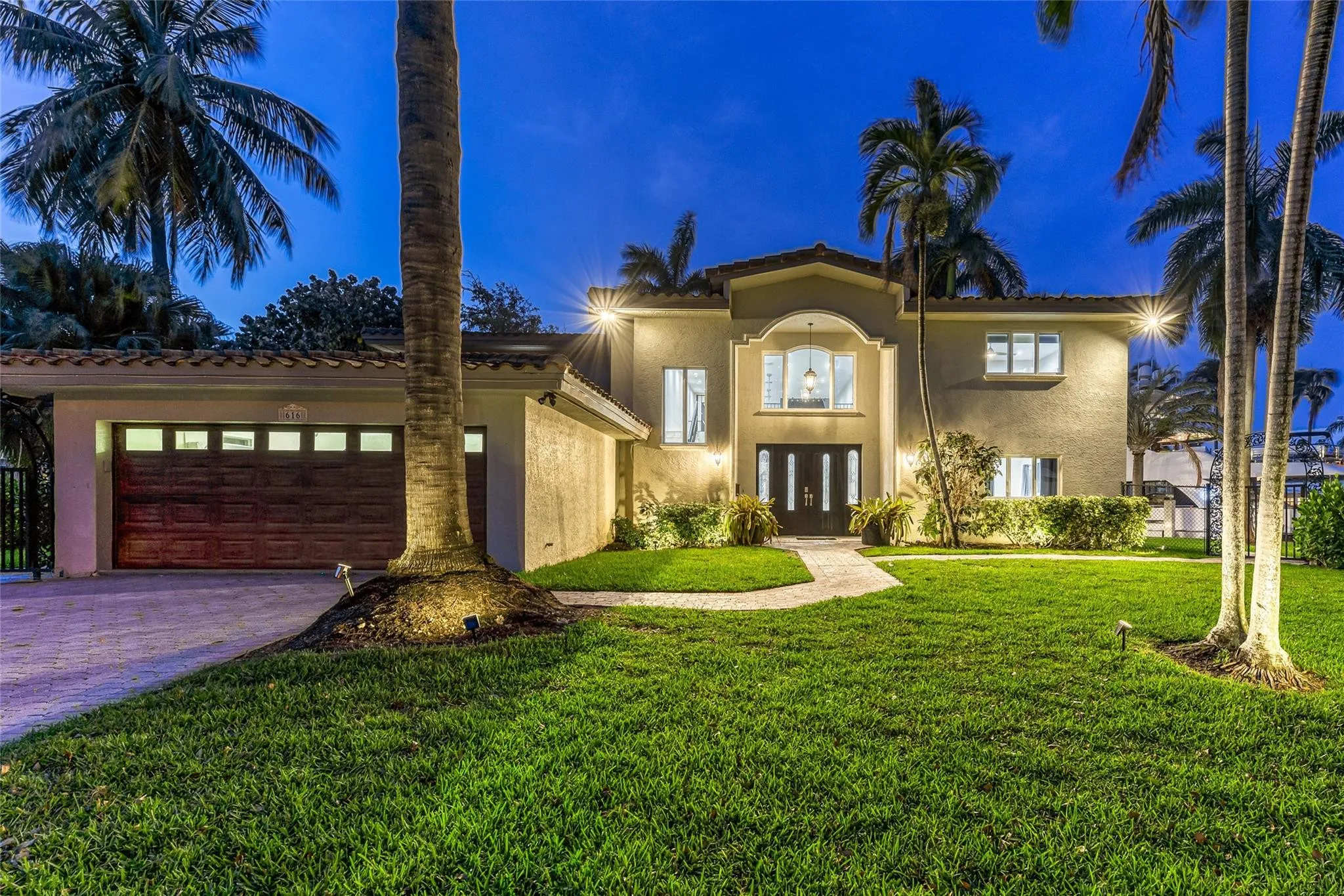Villa Key is an expansive LUXE Waterfront Point Lot on Sunrise Key Island
