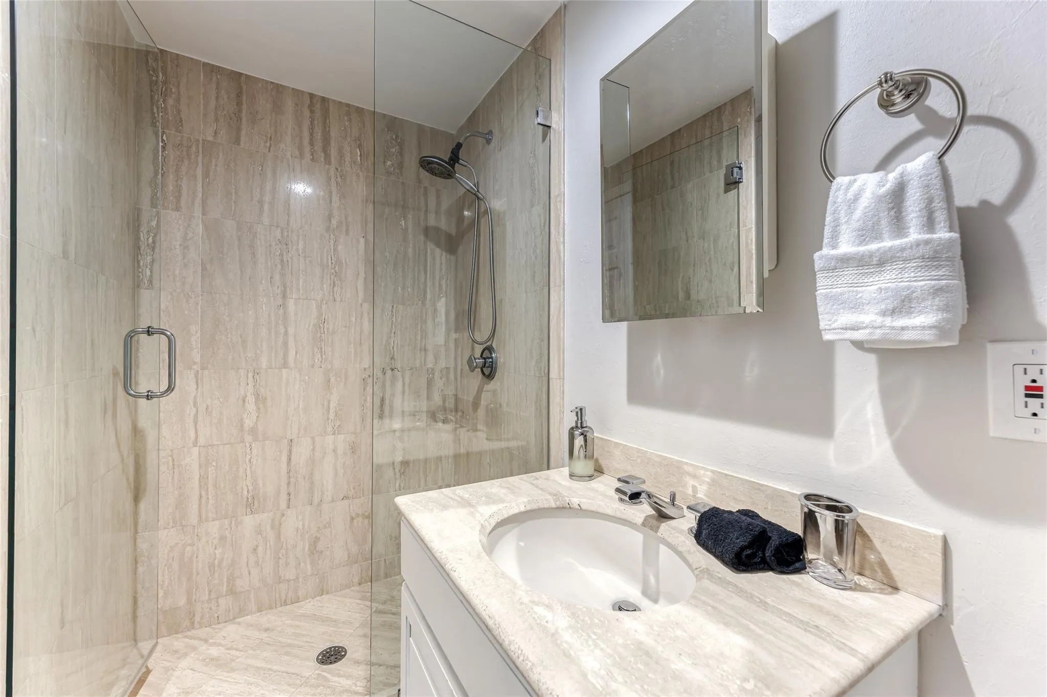 Bedroom #6 En Suite Bathroom #6 with Shower