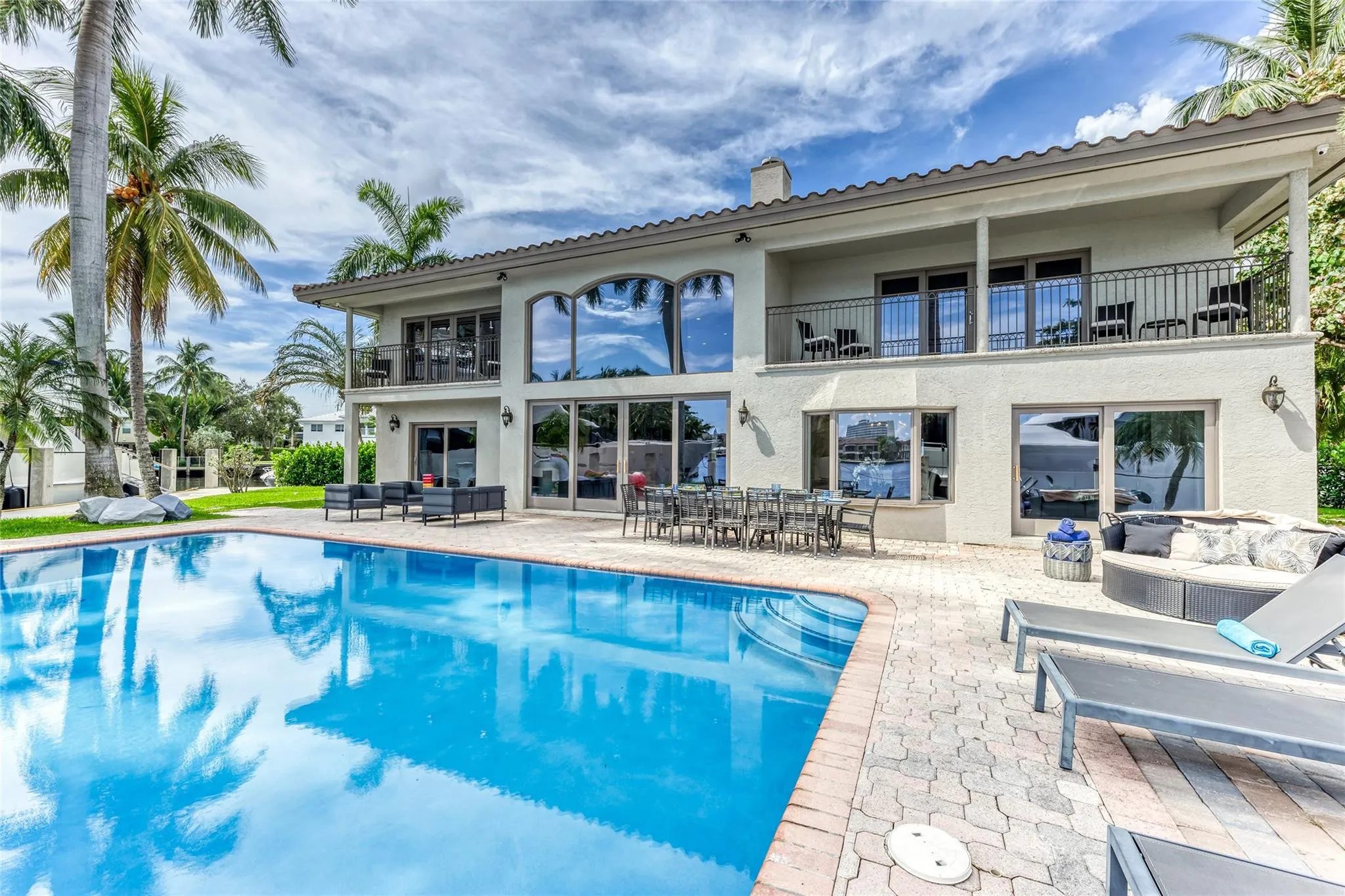 Villa Key- 6 Bedroom / 5.5 Bathroom on a point lot on Sunrise Key. Heated Pool Paddle Boards Foosball