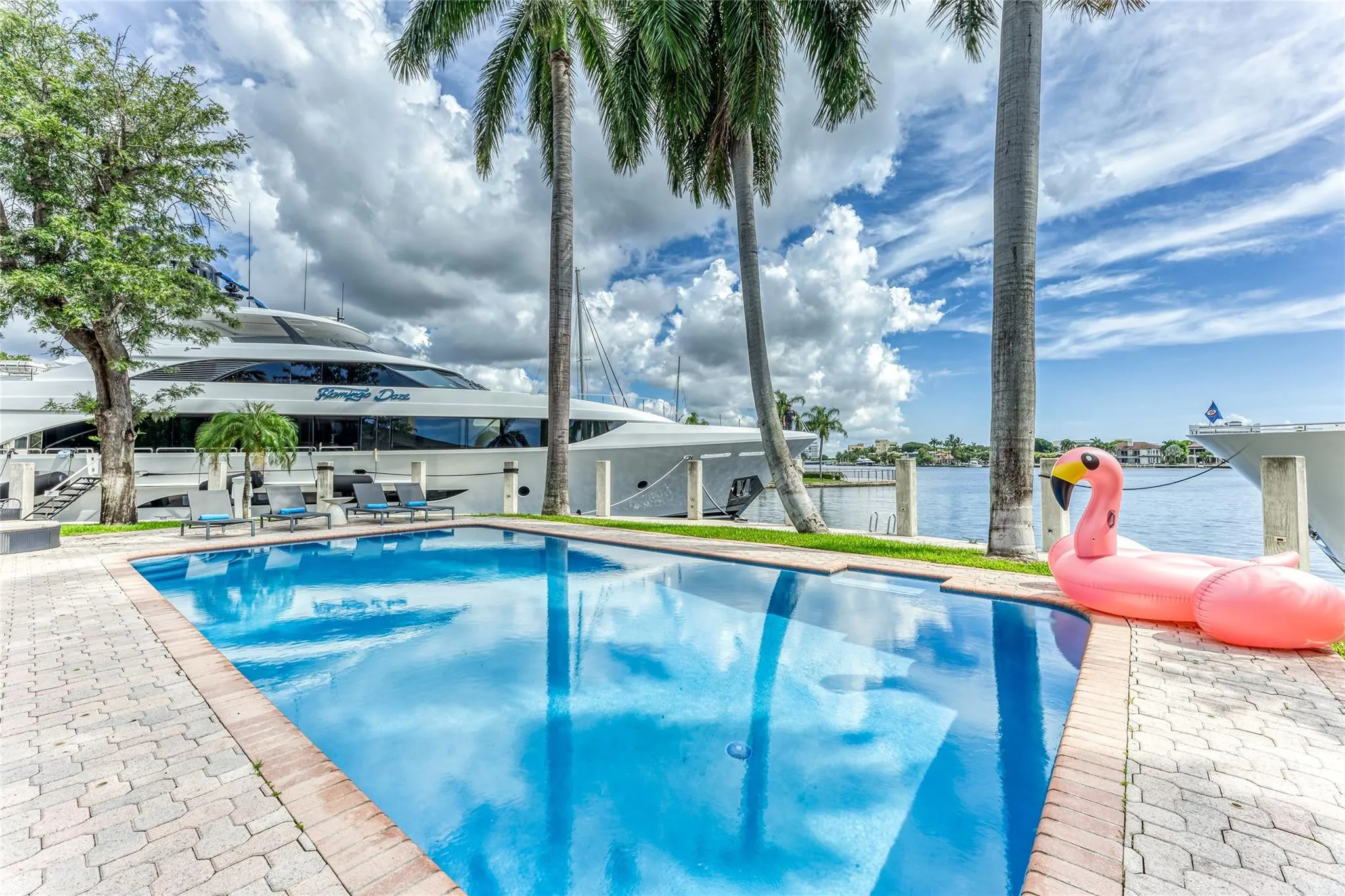 Villa Key- 6 Bedroom / 5.5 Bathroom on a point lot on Sunrise Key. Heated Pool Paddle Boards Foosball