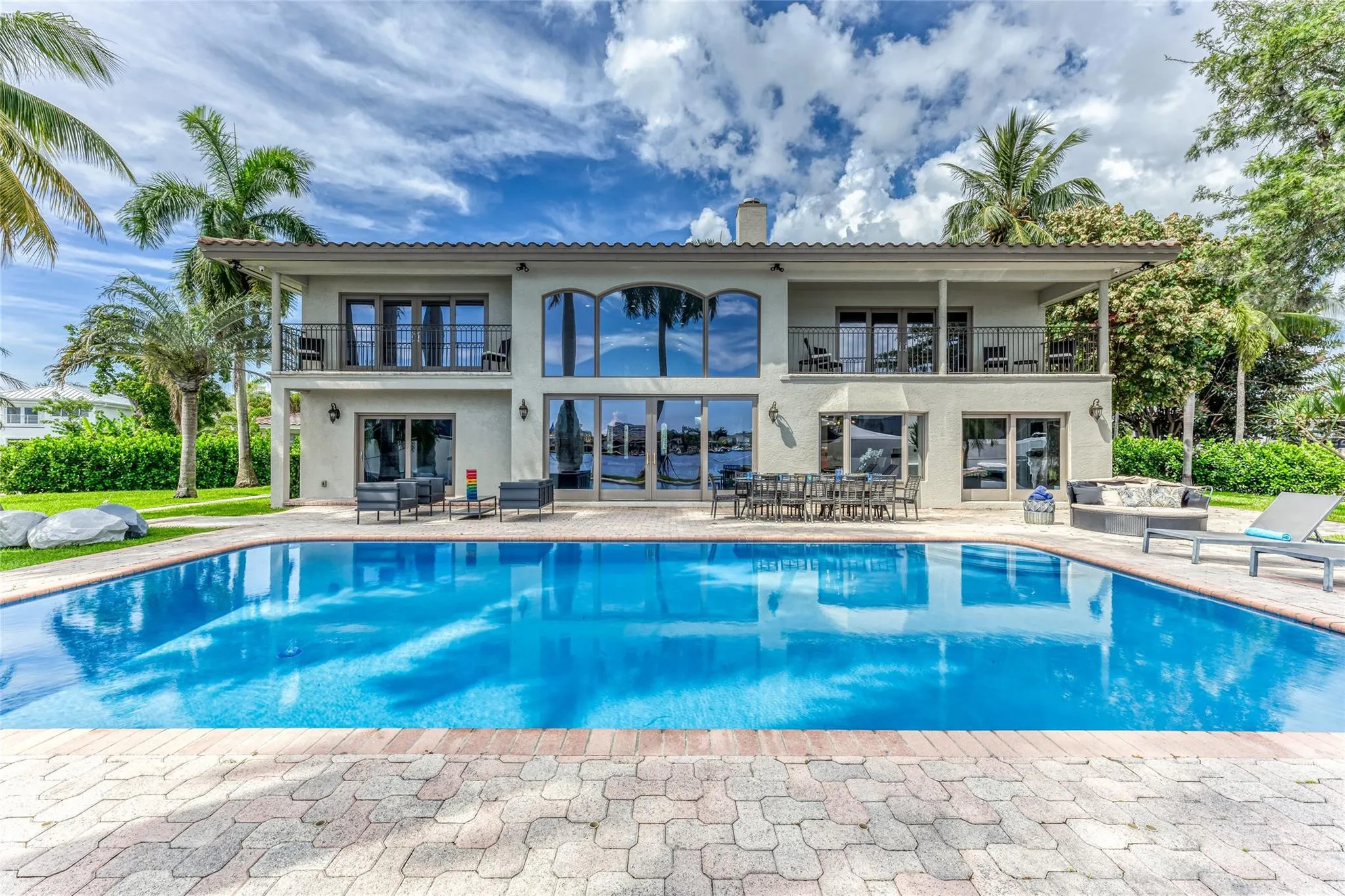 Villa Key- 6 Bedroom / 5.5 Bathroom on a point lot on Sunrise Key. Heated Pool Paddle Boards Foosball