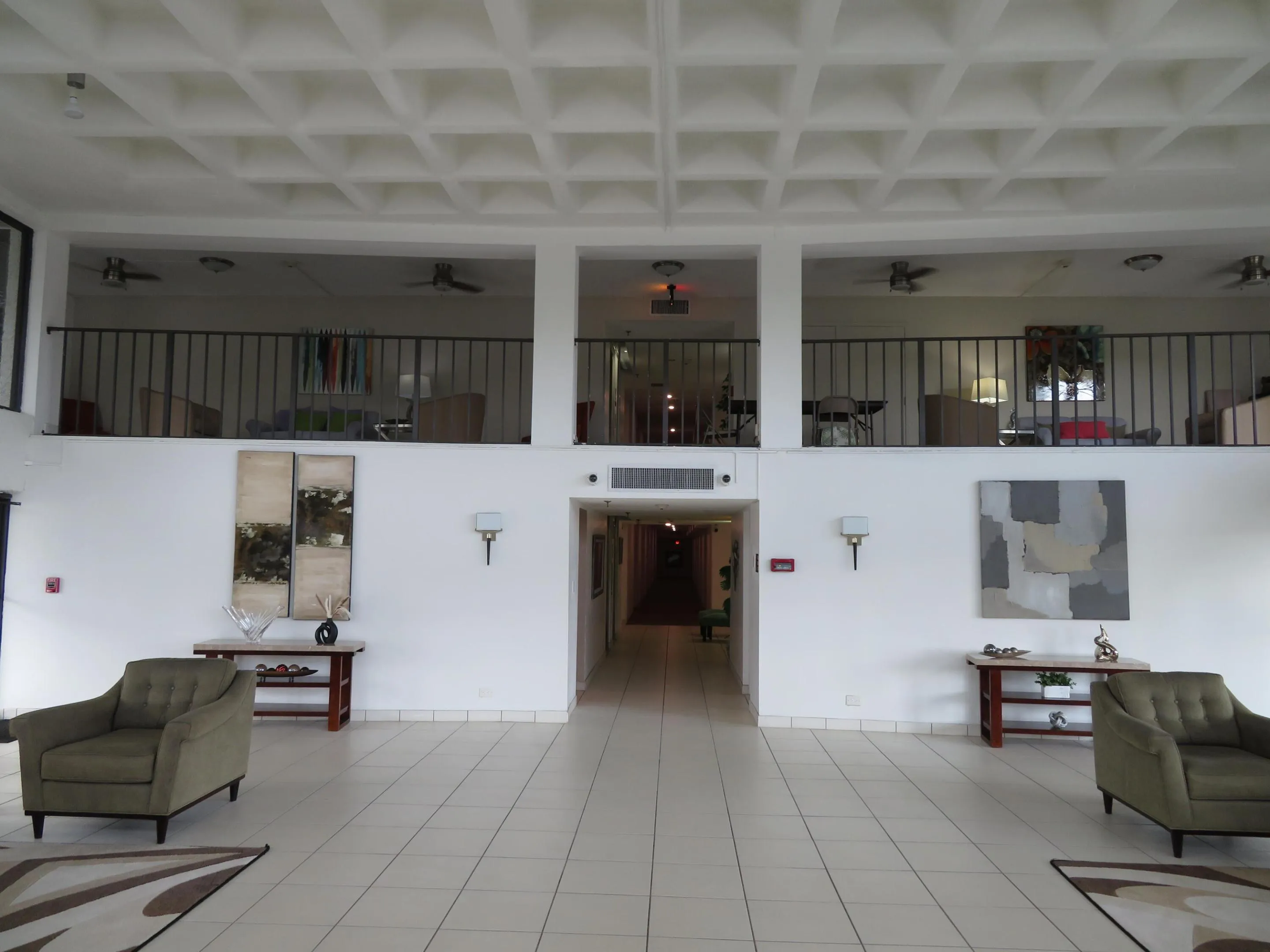 10_9233_Bldg._Lobby
