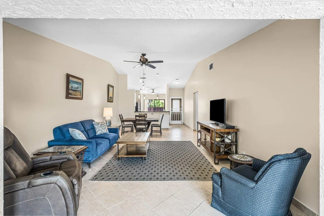 Living/Dining Room