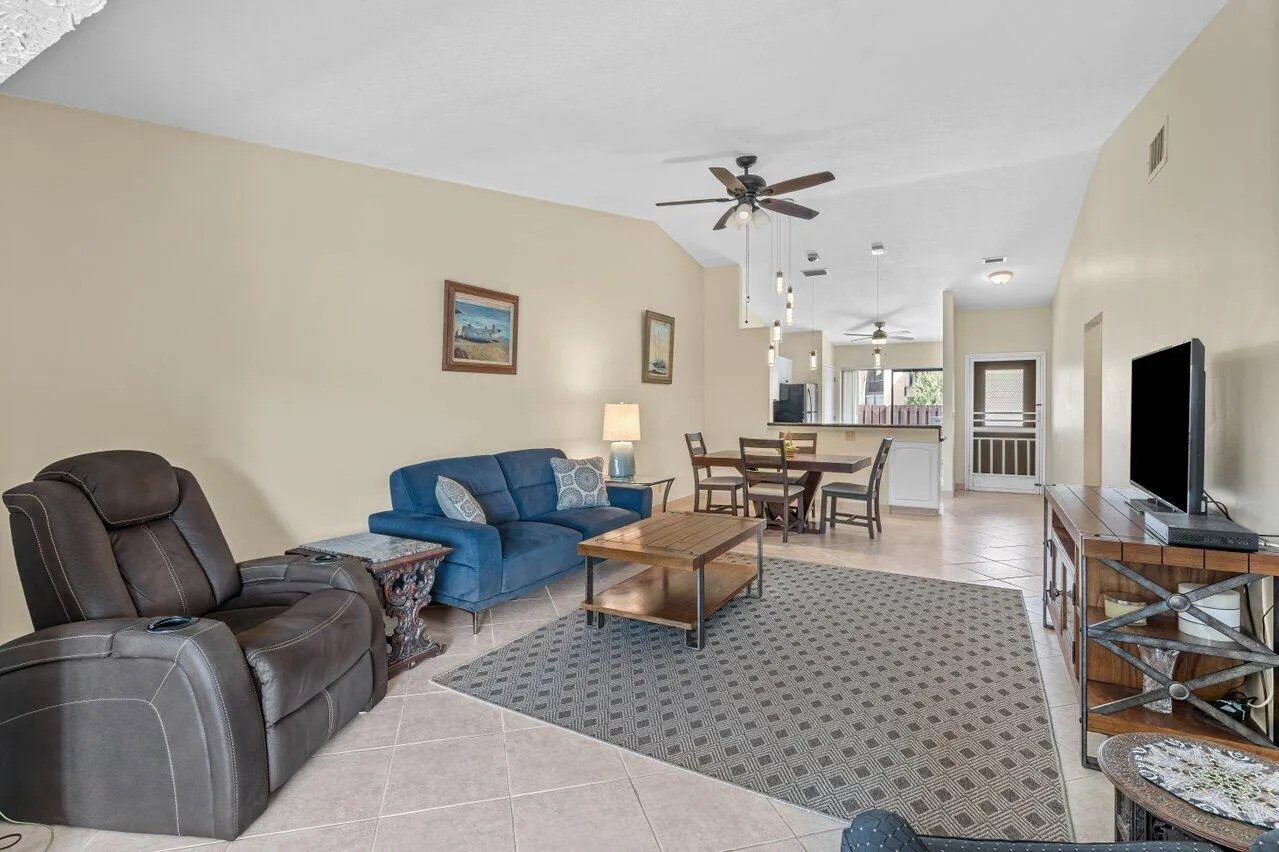Living/Dining Room