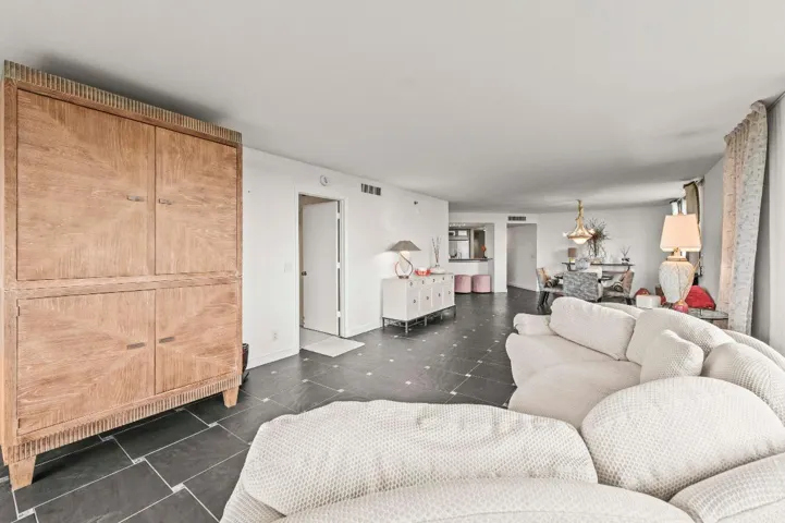 18 Living room 02