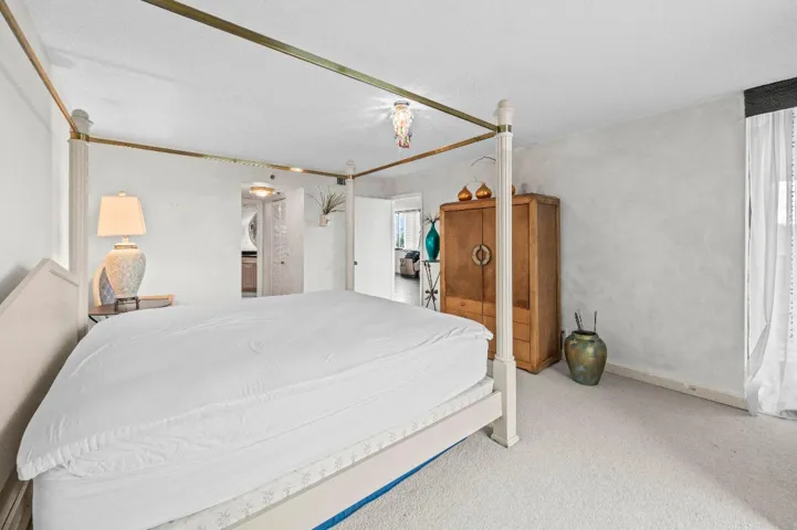 20 Bedroom 02