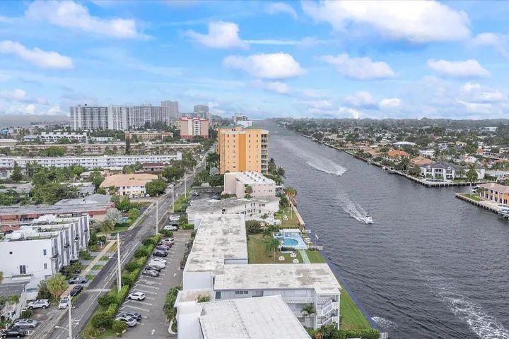 30-1001 N Riverside Dr #104_030