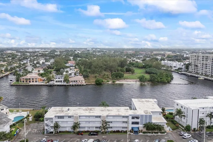 26-1001 N Riverside Dr #104_026