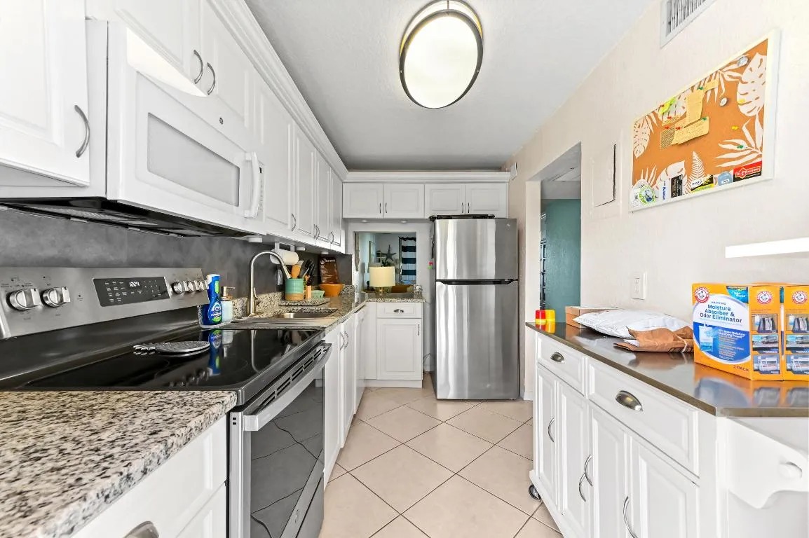 07 Kitchen 02