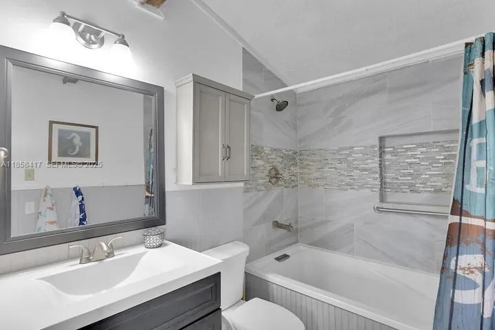Main bathroom