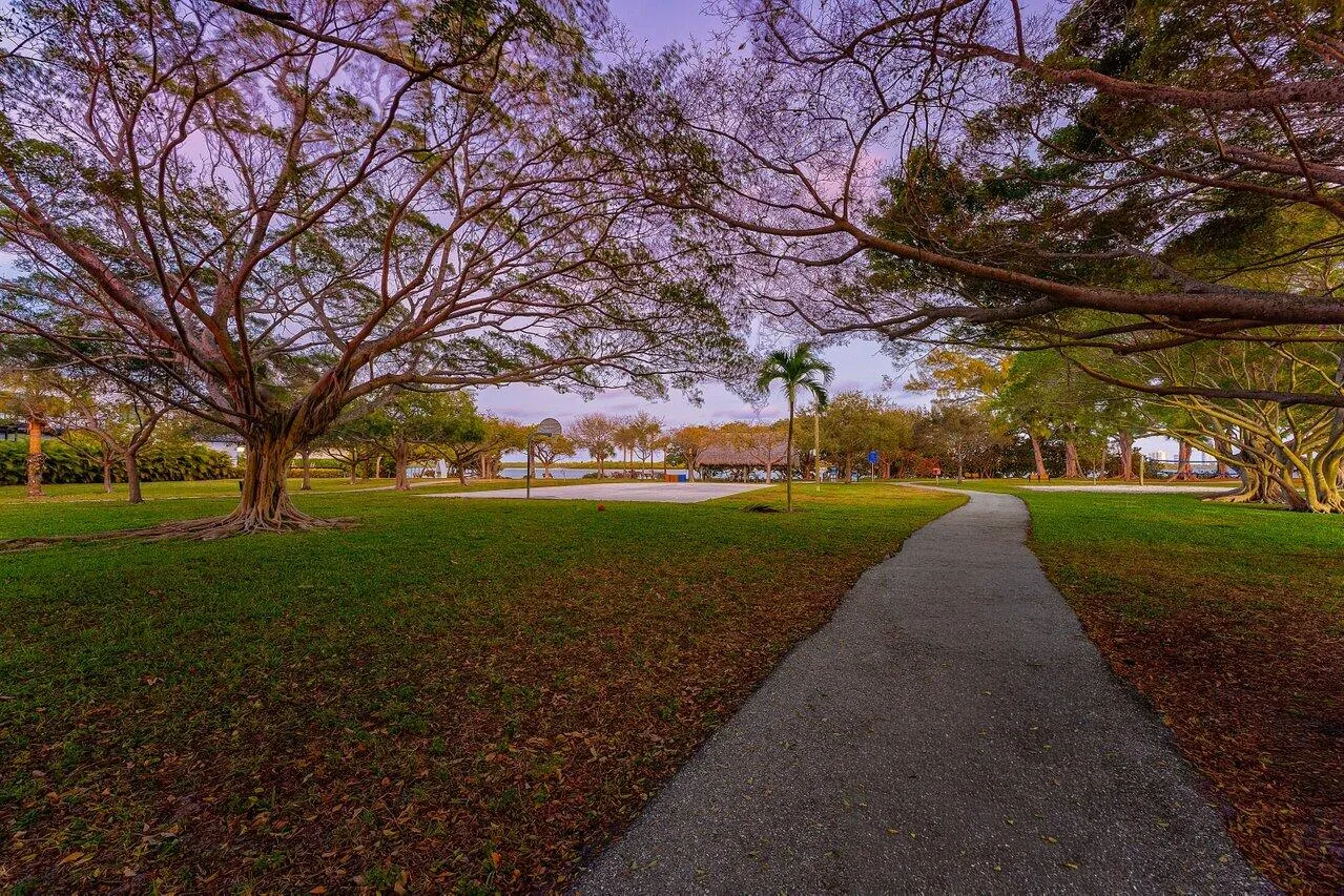 012-701BuoyRoad-NorthPalmBeach-FL-33408-
