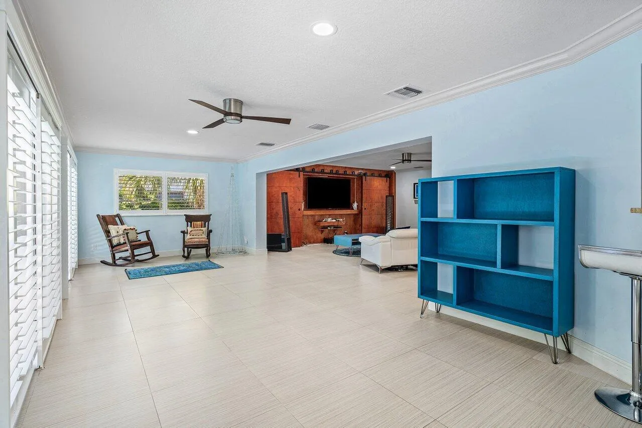 014-701BuoyRoad-NorthPalmBeach-FL-33408-