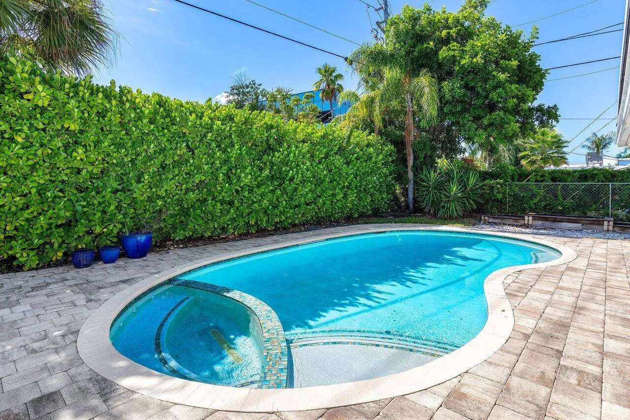038-701BuoyRoad-NorthPalmBeach-FL-33408-