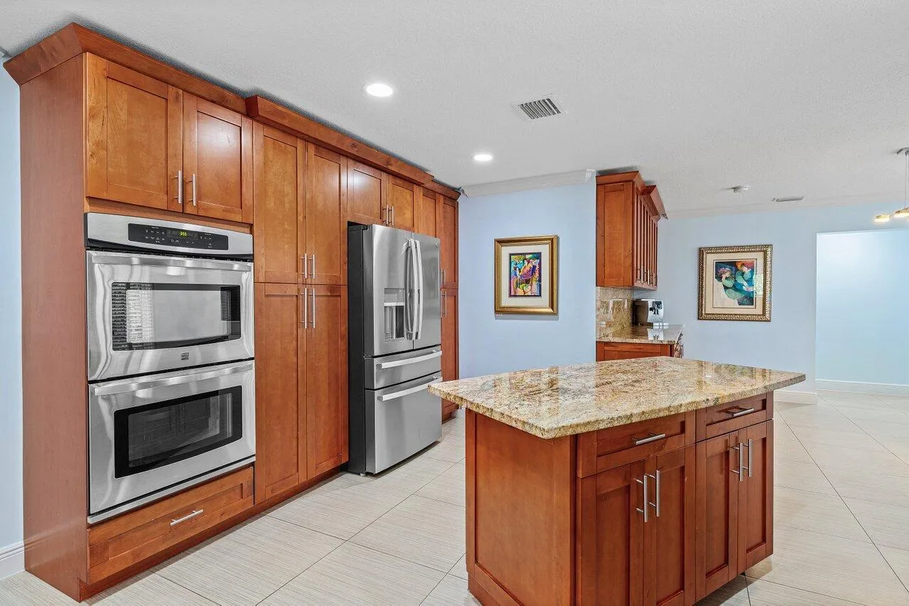 009-701BuoyRoad-NorthPalmBeach-FL-33408-