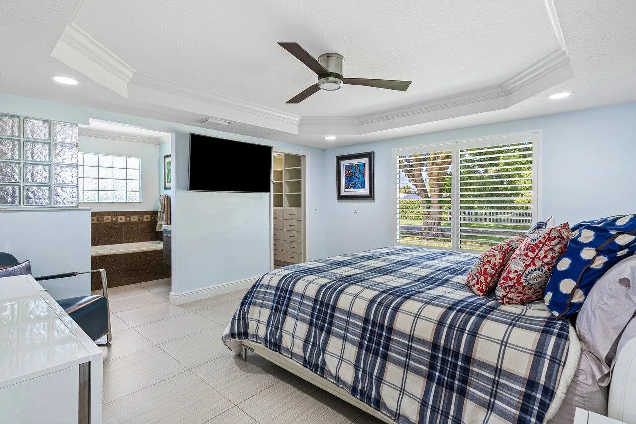 020-701BuoyRoad-NorthPalmBeach-FL-33408-