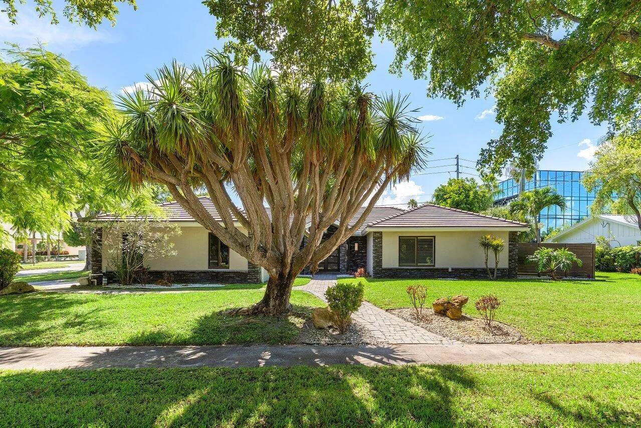 003-701BuoyRoad-NorthPalmBeach-FL-33408-