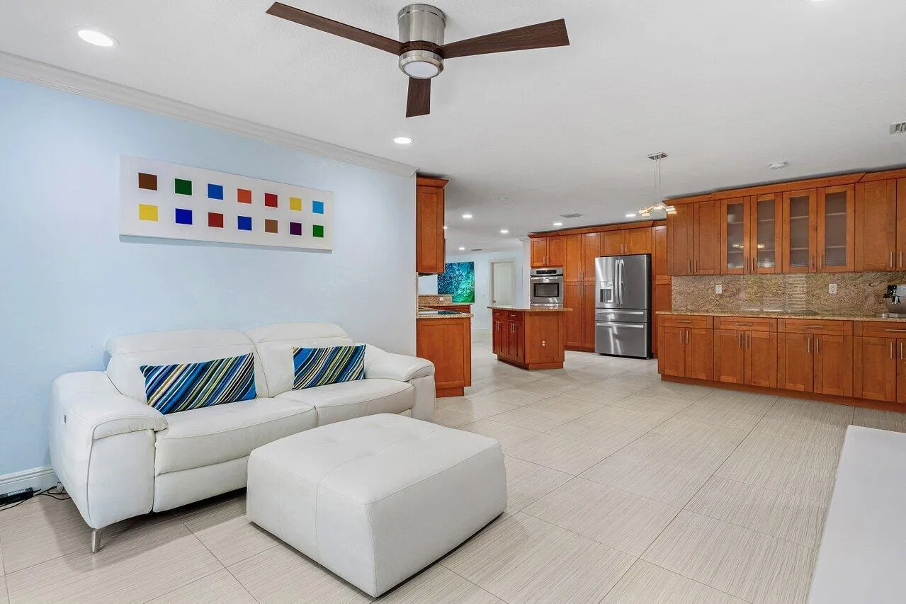 015-701BuoyRoad-NorthPalmBeach-FL-33408-