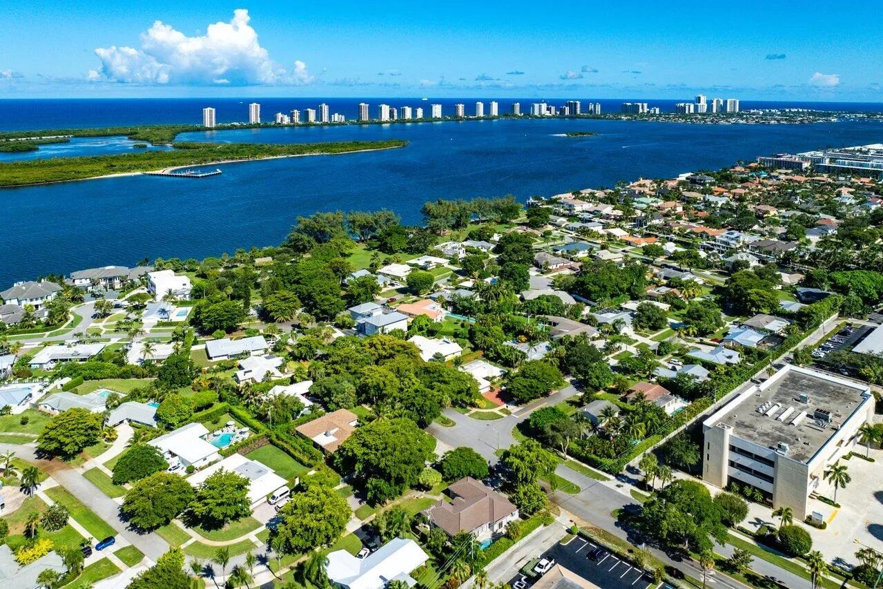 049-701BuoyRoad-NorthPalmBeach-FL-33408-