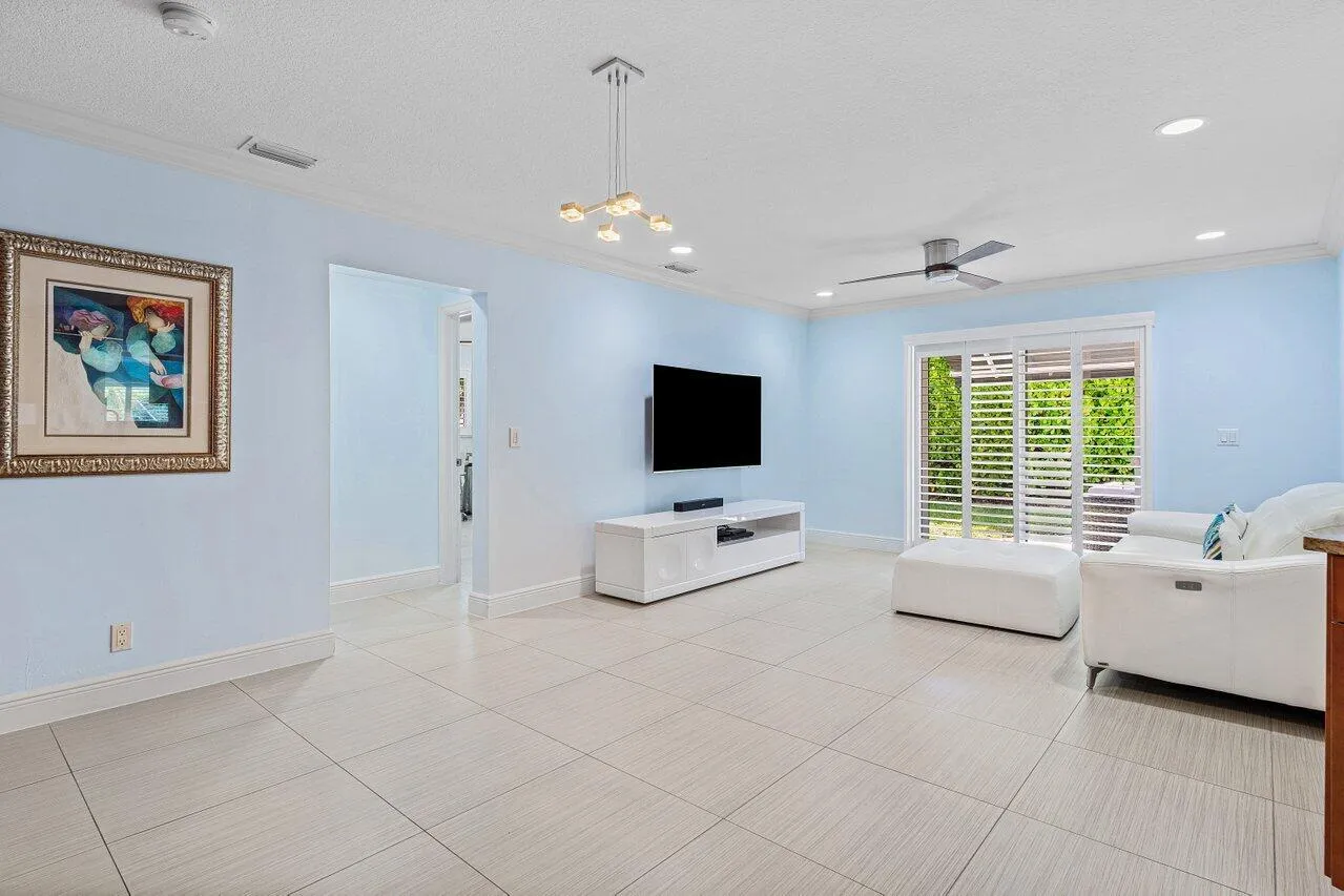 033-701BuoyRoad-NorthPalmBeach-FL-33408-