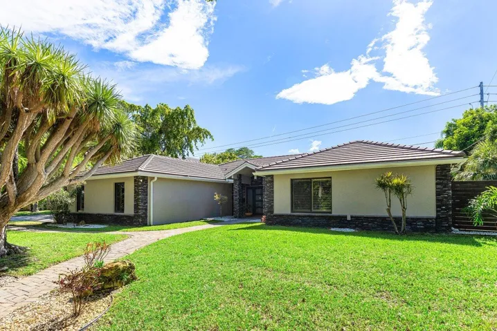 004-701BuoyRoad-NorthPalmBeach-FL-33408-