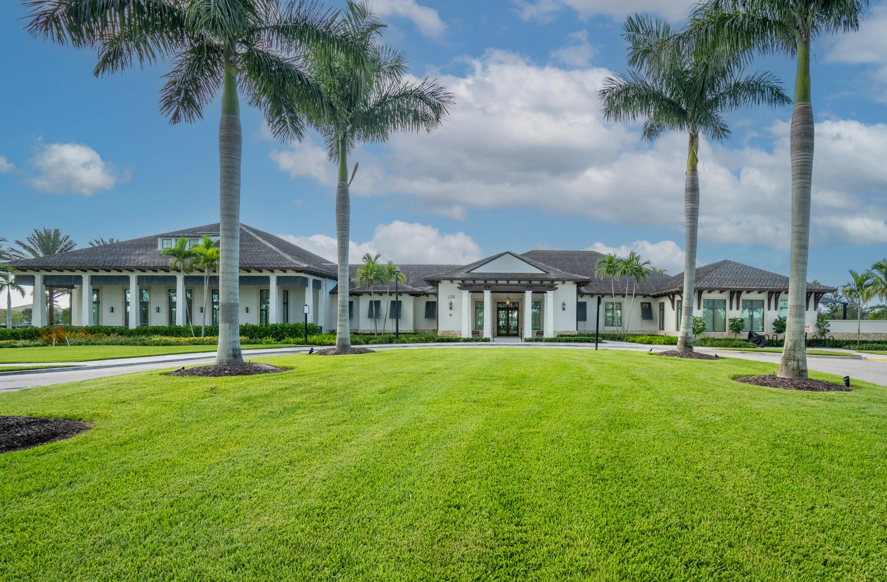 AvenierClubHouse-1