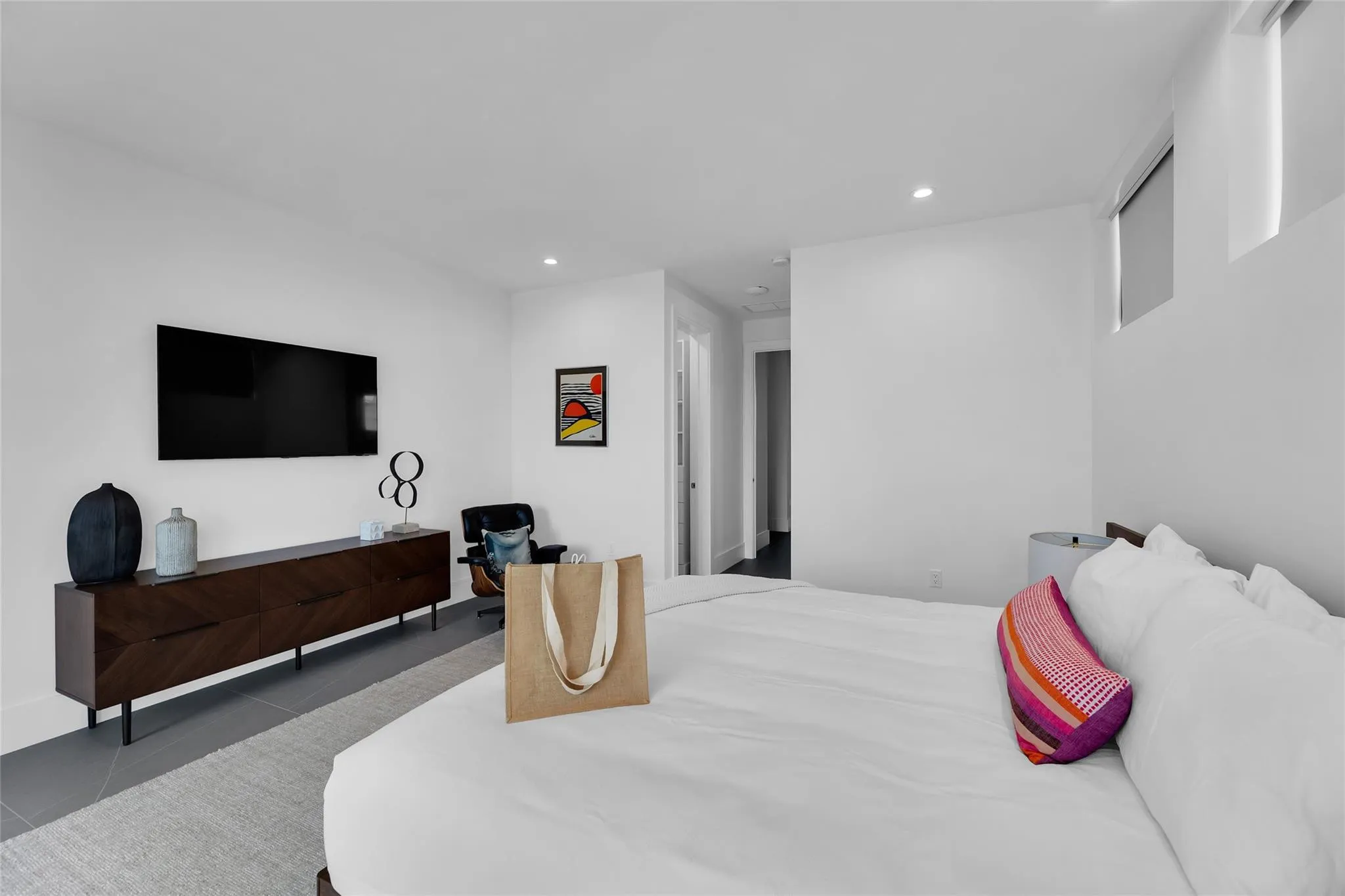 2nd Floor Suite overlooking waterway Bedroom #4