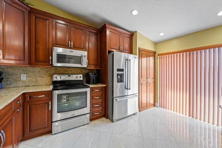 16-630 sea pine way 1-5