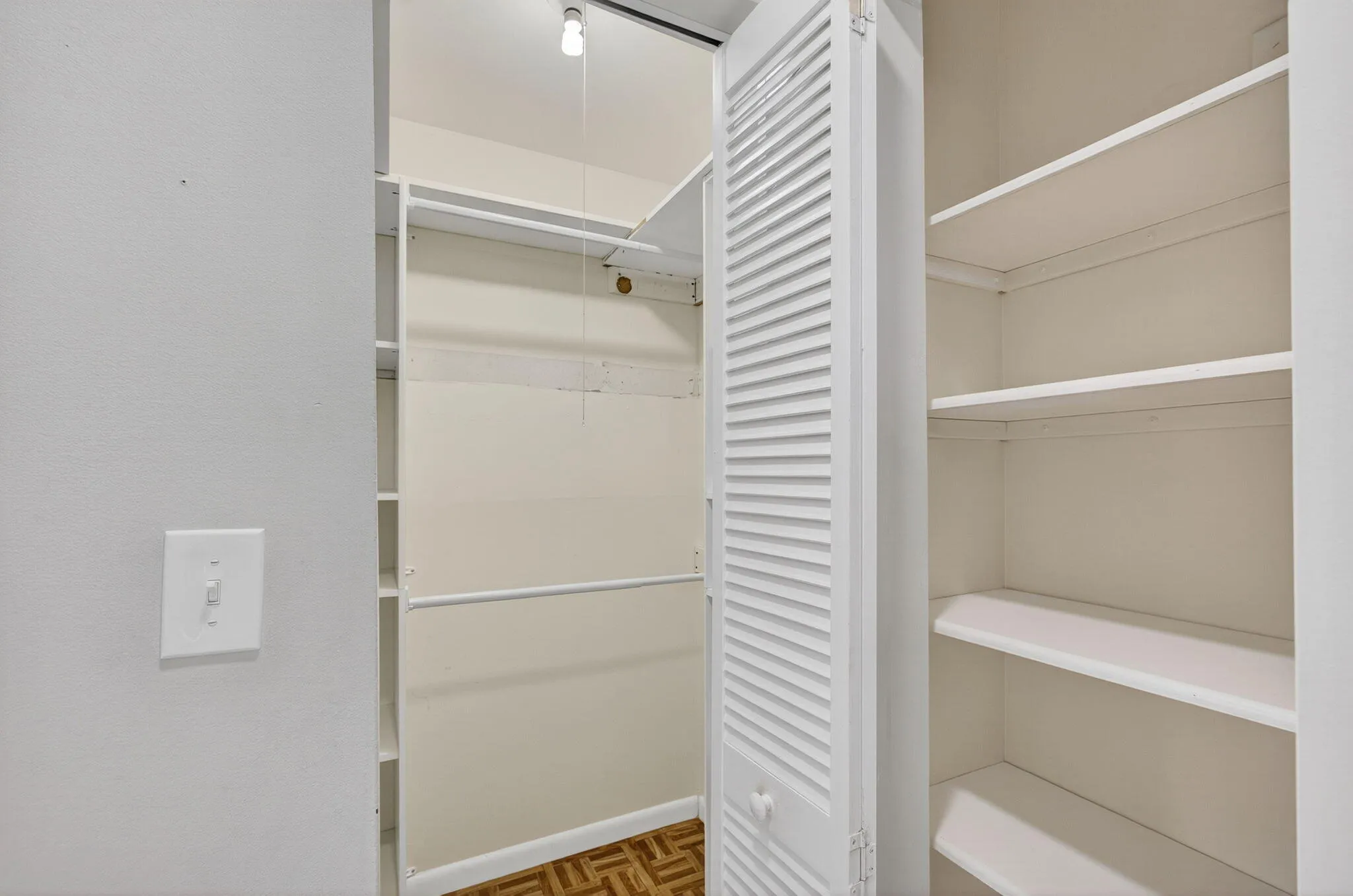 Add'l Walk In Closet & Linen Closet