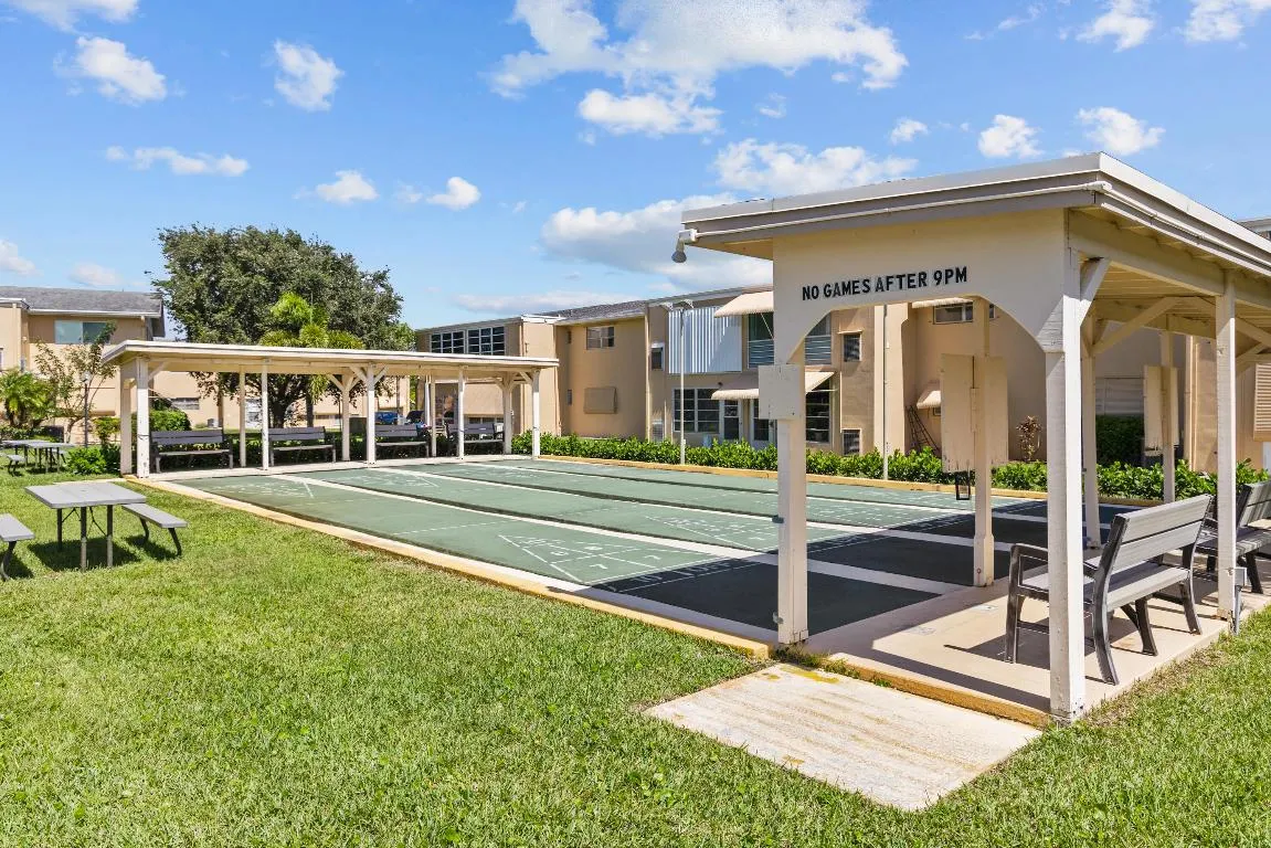 2111 NE 1st Ct Boynton Beach-186