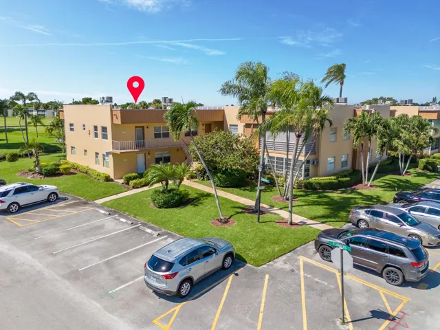 Main Entrance, LOCATION!! 480 Flanders J Golf & Canal View UNIT