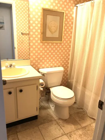 SHOWER/TUB COMBINATION