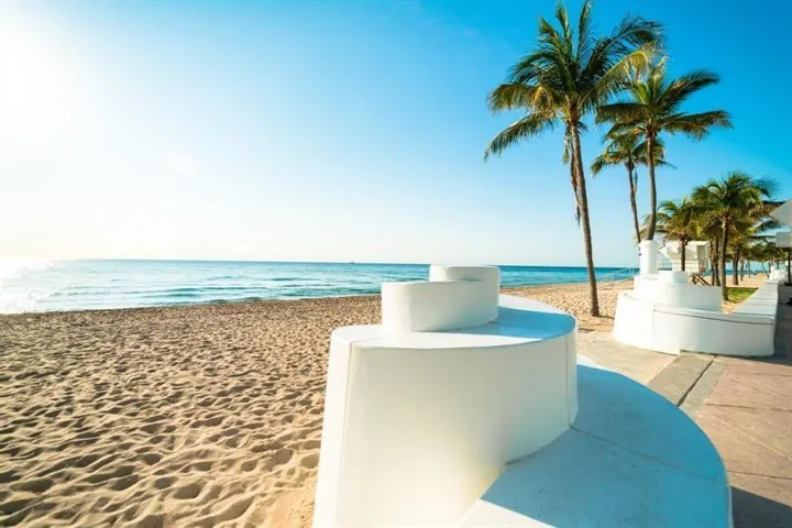 Conveniently located between Commercial Blvd and Atlantic Blvd walking distance to amenities and just minutes to the New Pompano Beach Pier Attractions, Lauderdale By The Sea, and Fort Lauderdale!