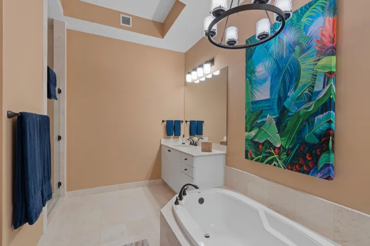 228 Master EnSuite Bathroom