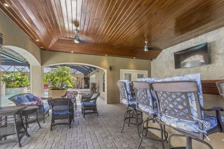 Outdoor kitchen