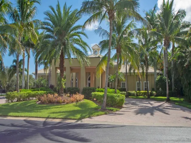 COMMUNITY CLUBHOUSE