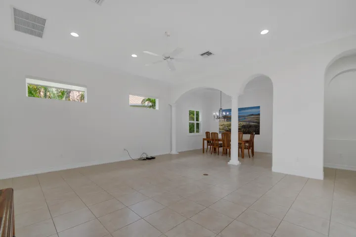 11 FT CEILINGS IN GREAT ROOM AND REST OF HOME