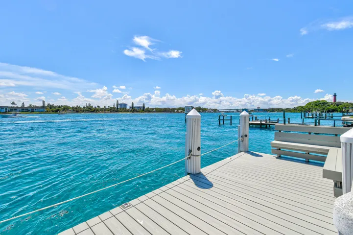 87LighthouseDr(15)