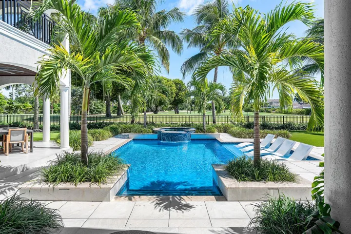 121_Royal_Palm_Way_33