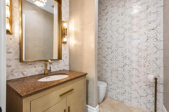 121_Royal_Palm_Way_38
