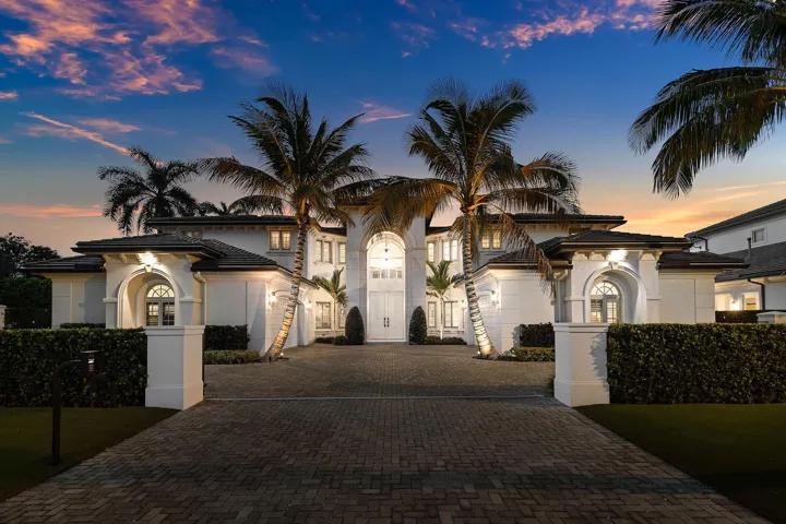 121_Royal_Palm_Way_Dusk_01