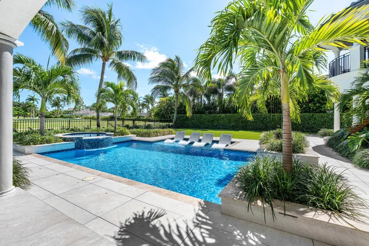 121_Royal_Palm_Way_32