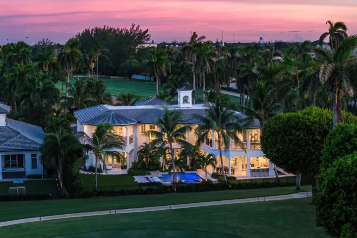 121_Royal_Palm_Way_Dusk_14