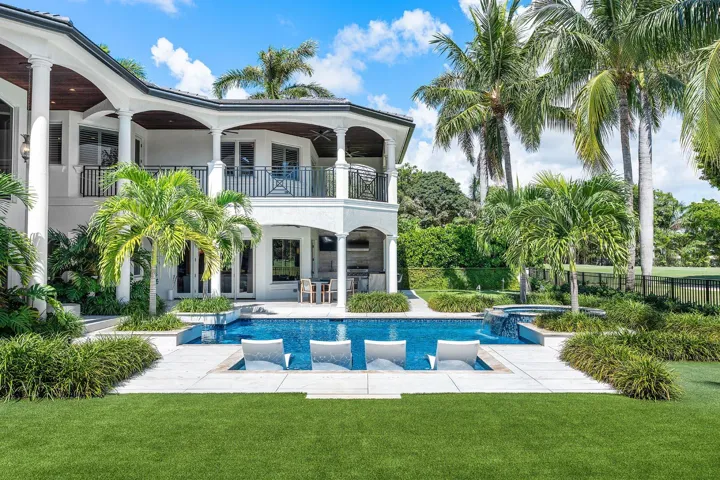 121_Royal_Palm_Way_34