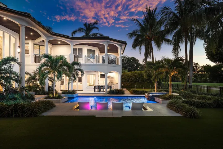 121_Royal_Palm_Way_Dusk_06