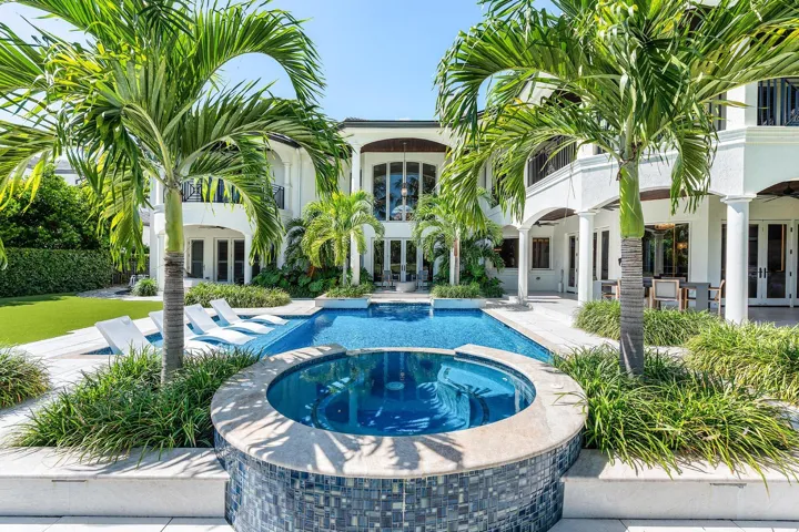 121_Royal_Palm_Way_28